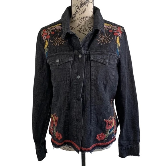 Mi ami women’s M embroidered black denim jacket - Picture 12 of 12